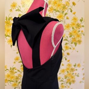 Bow back square neck midi dress in black size L